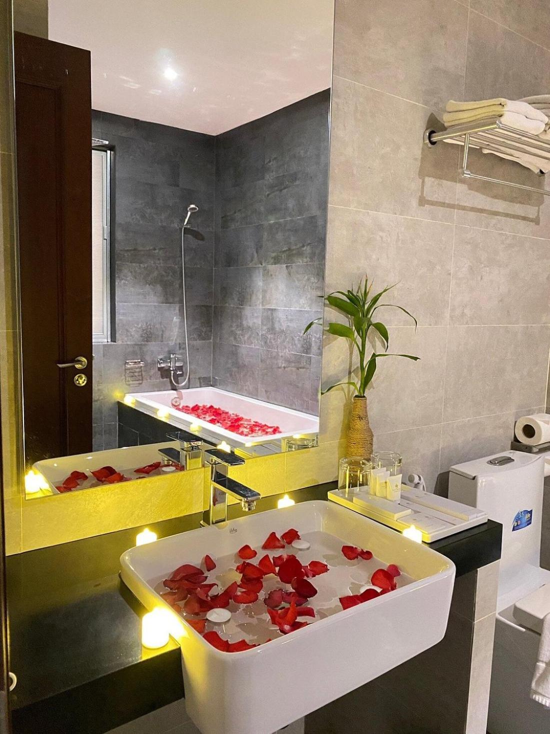 Lcs Hotel & Apartment بنوم بنه المظهر الخارجي الصورة