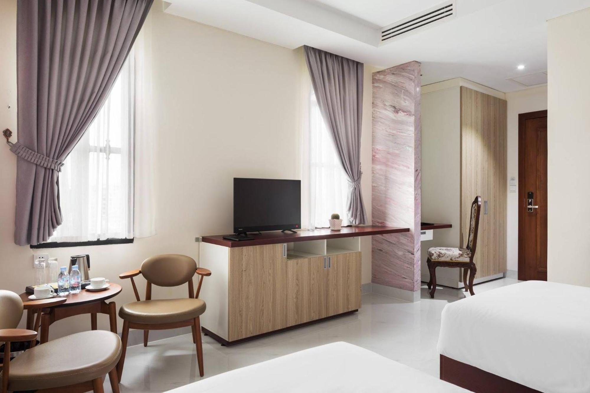 Lcs Hotel & Apartment بنوم بنه المظهر الخارجي الصورة