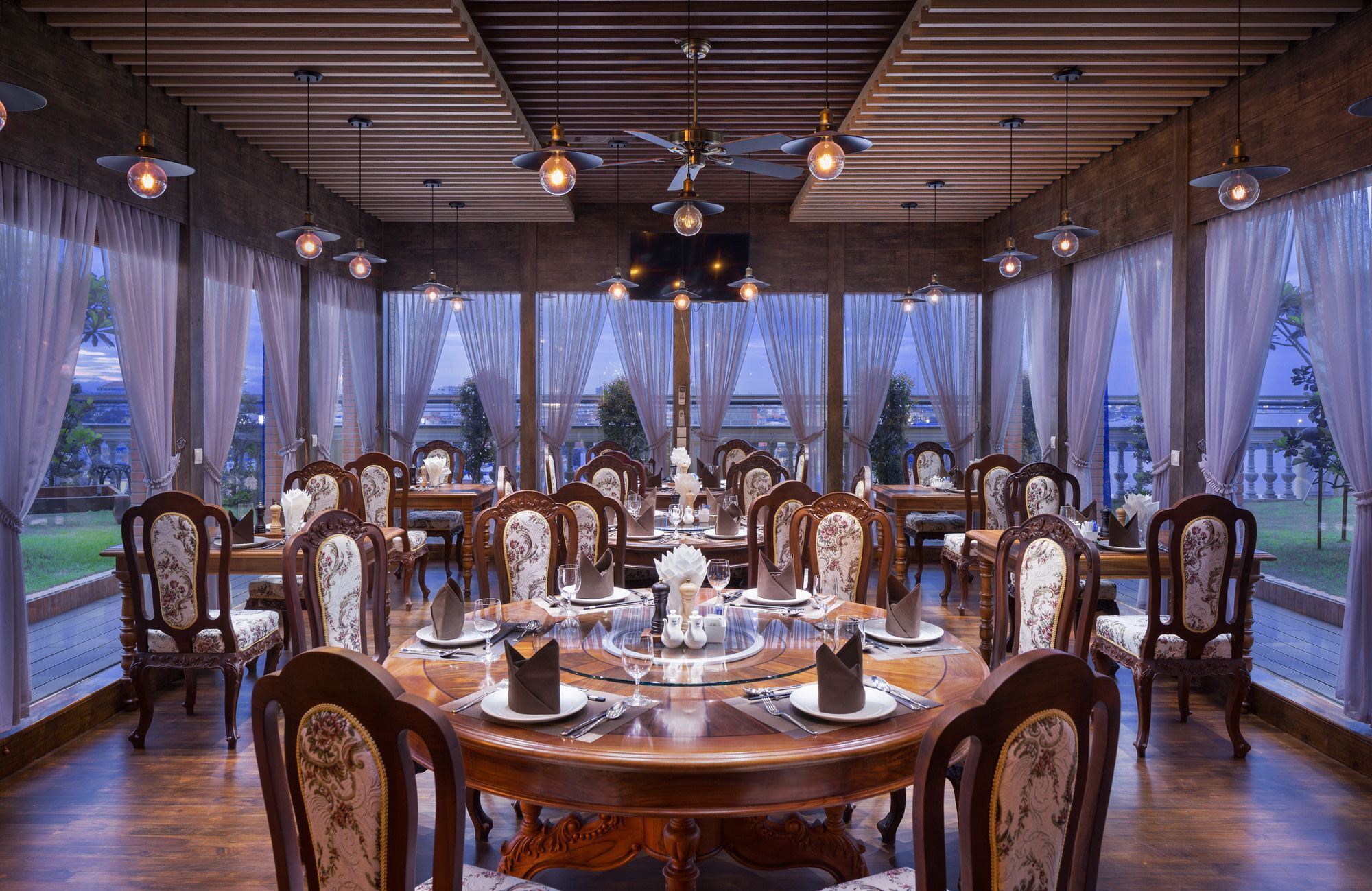 Lcs Hotel & Apartment بنوم بنه المظهر الخارجي الصورة