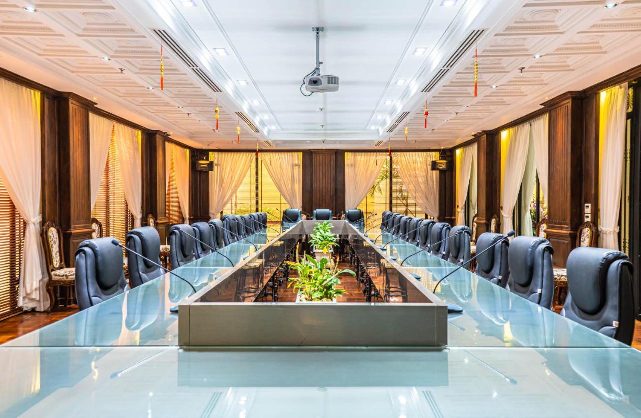 Lcs Hotel & Apartment بنوم بنه المظهر الخارجي الصورة